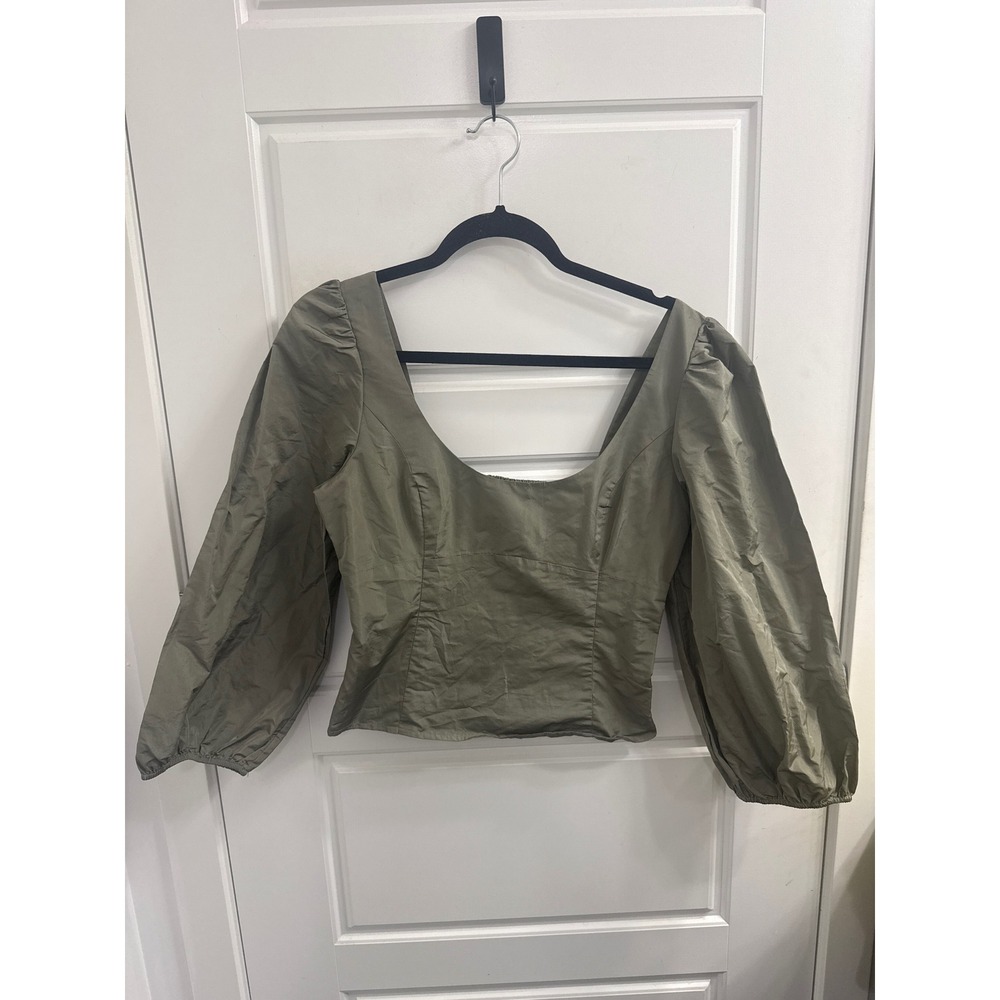 3/$30 Wilfred Aritzia Olive Green Puff Sleeve‎ Smocked Back Blouse Scoop Neck M